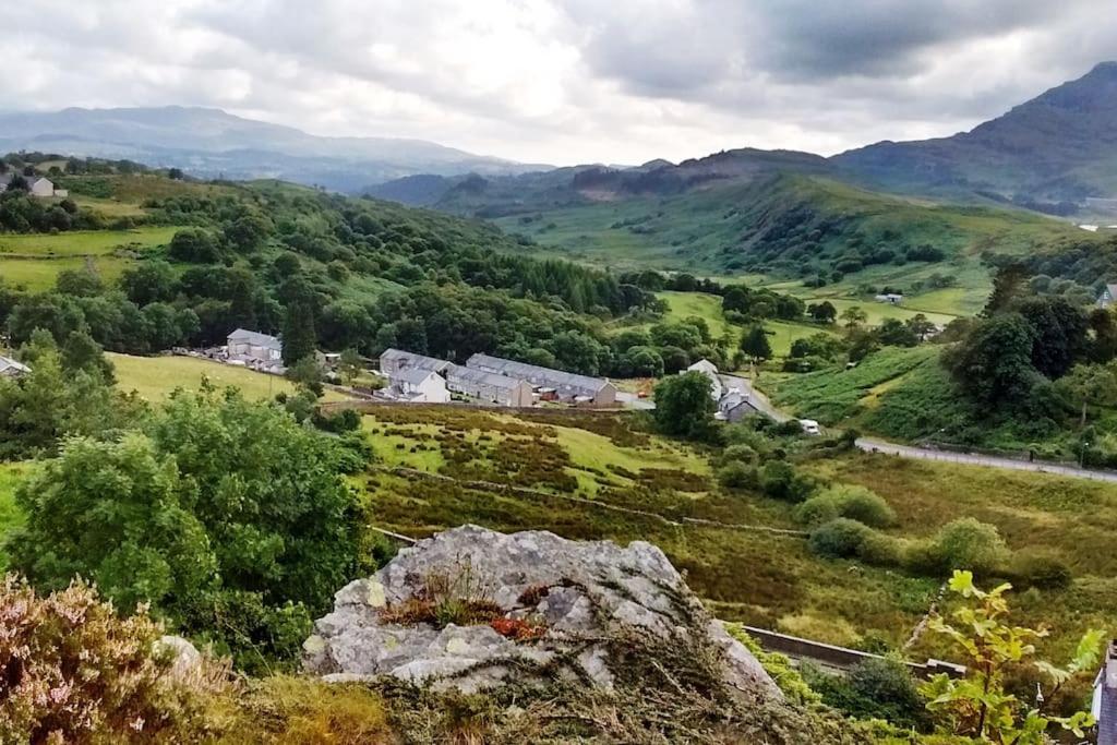 Mountain Walks Straight From The Doorstep Blaenau Ffestiniog Exterior foto